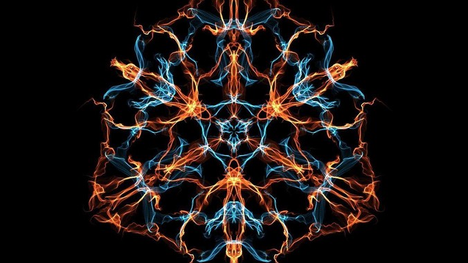 一名女子在杭州万象城遭挟持被捅 20 多刀，隆胸***体救了一命，这反映出哪些公安系统的问题？